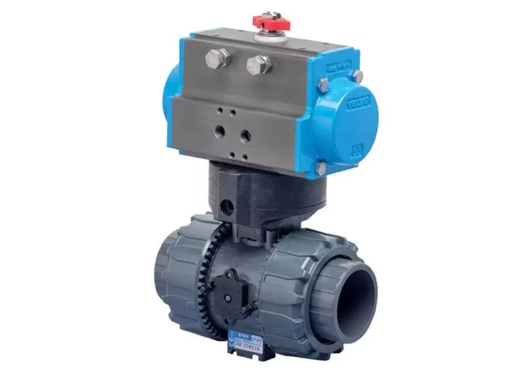 1-1/4" Bonomi 8P2DACPVC - Ball Valve, 2-way, CPVC, Full Port, with Double Acting Pneumatic Actuator